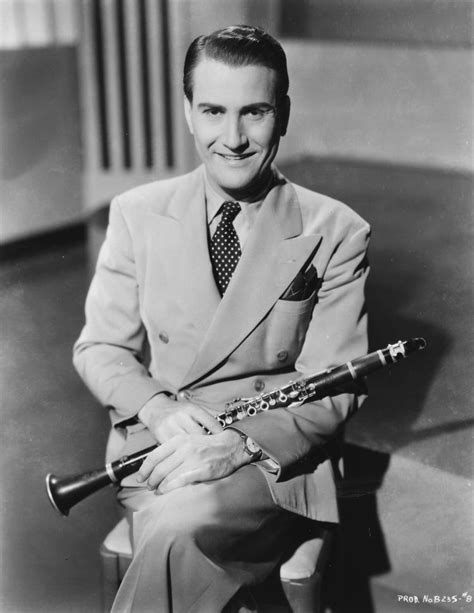 Artie Shaw .